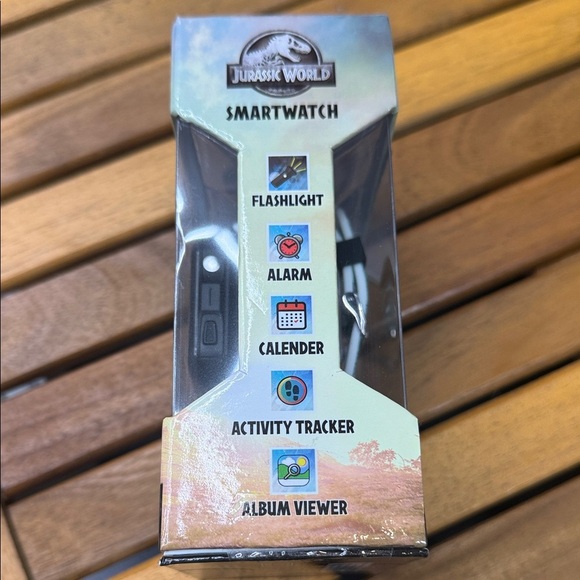 Smartwatch with Touch Screen and Games - Picture 2 of 3